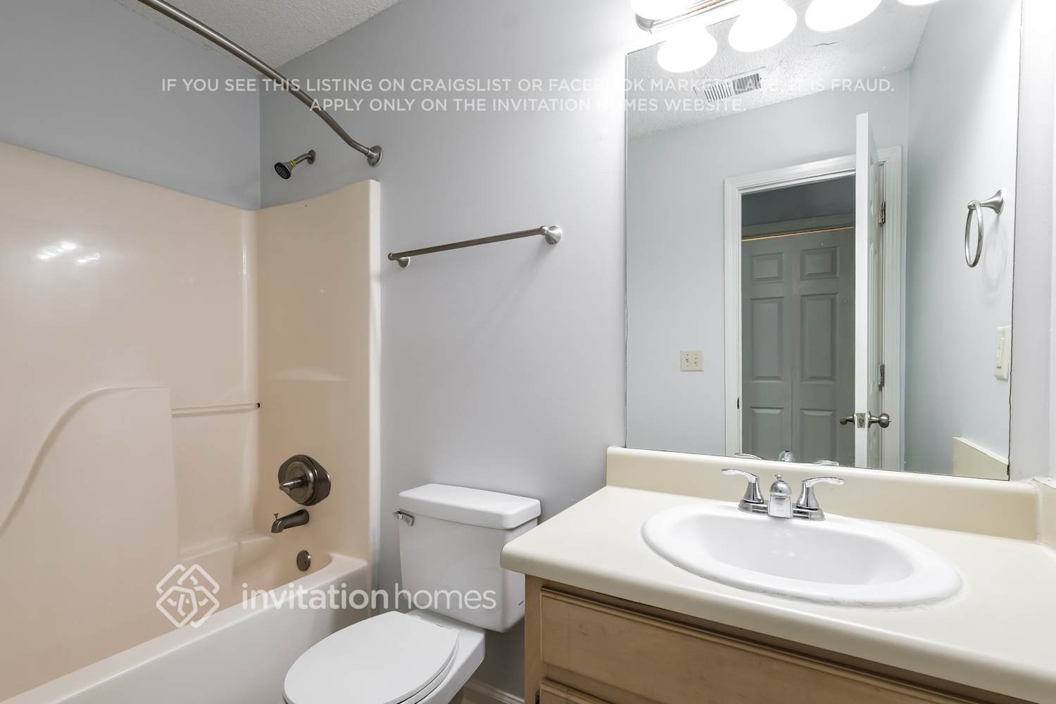 Building Photo - 175 Park Meadows Dr SW