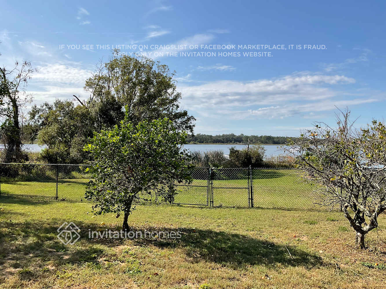 Building Photo - 3800 Bayshore Cir