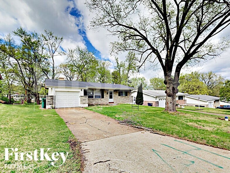 Building Photo - 2655 Farber Dr