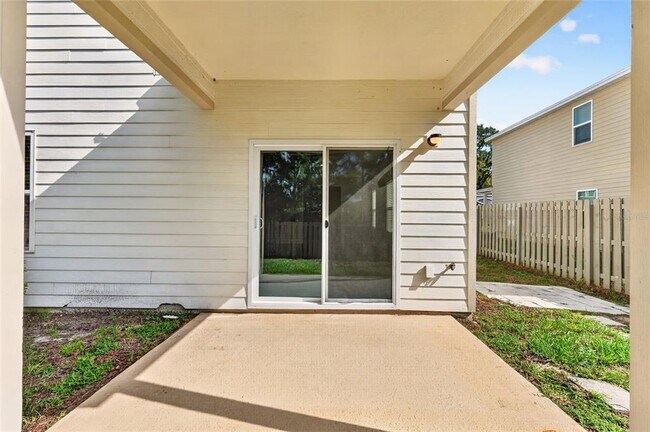 Building Photo - 13633 NW 14th Pl