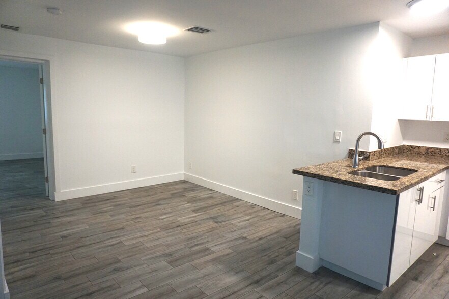 Dining Room - 1529 Arthur St