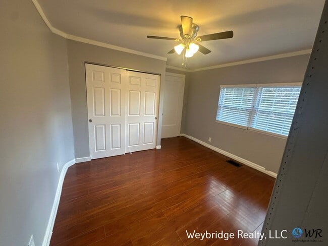 Building Photo - 8402 Curzon Ave