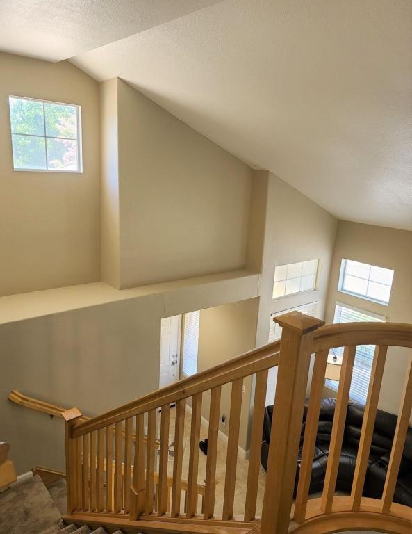 Building Photo - 709 Thompsons Dr