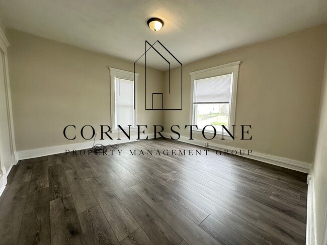 Building Photo - 207 K St
