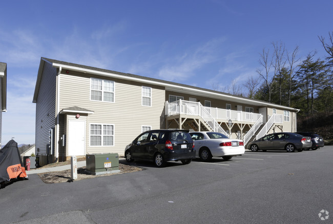 Building Photo - Creekside at Weaverville