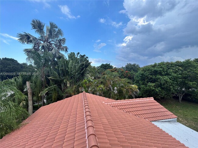Building Photo - 9600 N Miami Ave