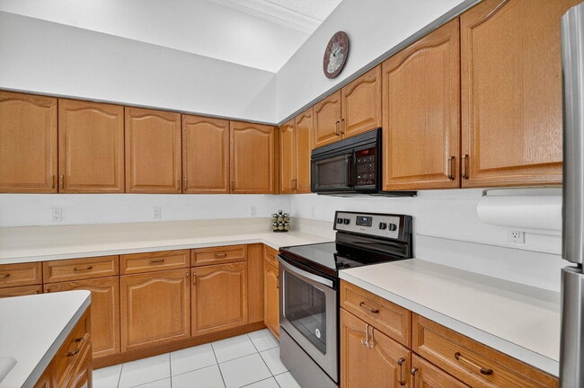 Building Photo - 4553 Barclay Fair Way