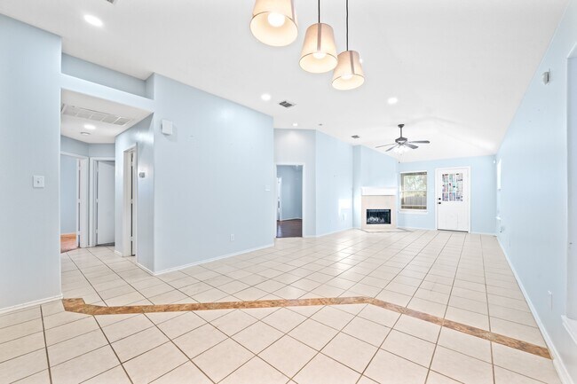 Building Photo - 11018 WARATH Oak Ct