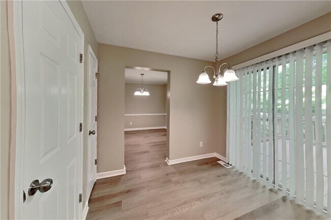 Building Photo - 3468 Erin Glen NW