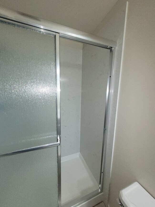 Building Photo - Three bedroom home in Fair Oaks