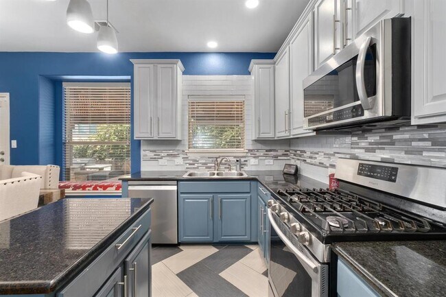 Building Photo - 1801 Quiet Meadows Cove