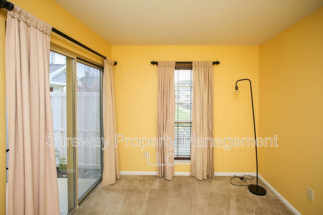 Building Photo - 315 Steeplechase Ct