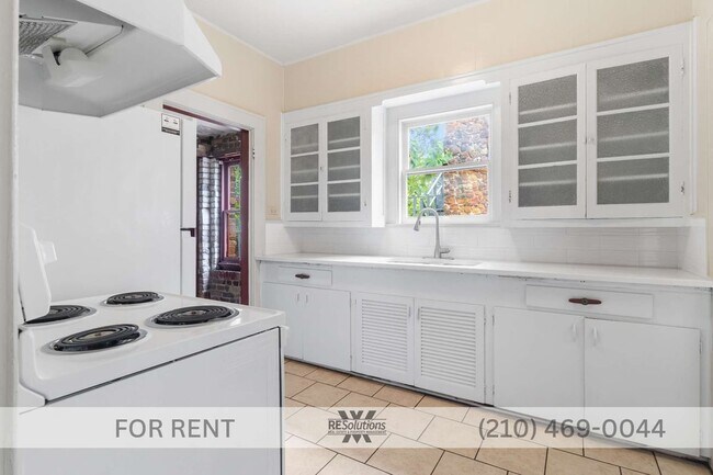 Building Photo - 1618 W Kings Hwy