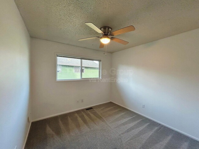 Building Photo - 6080 SW Valley Ave