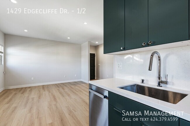 Building Photo - 1429 Edgecliffe Dr