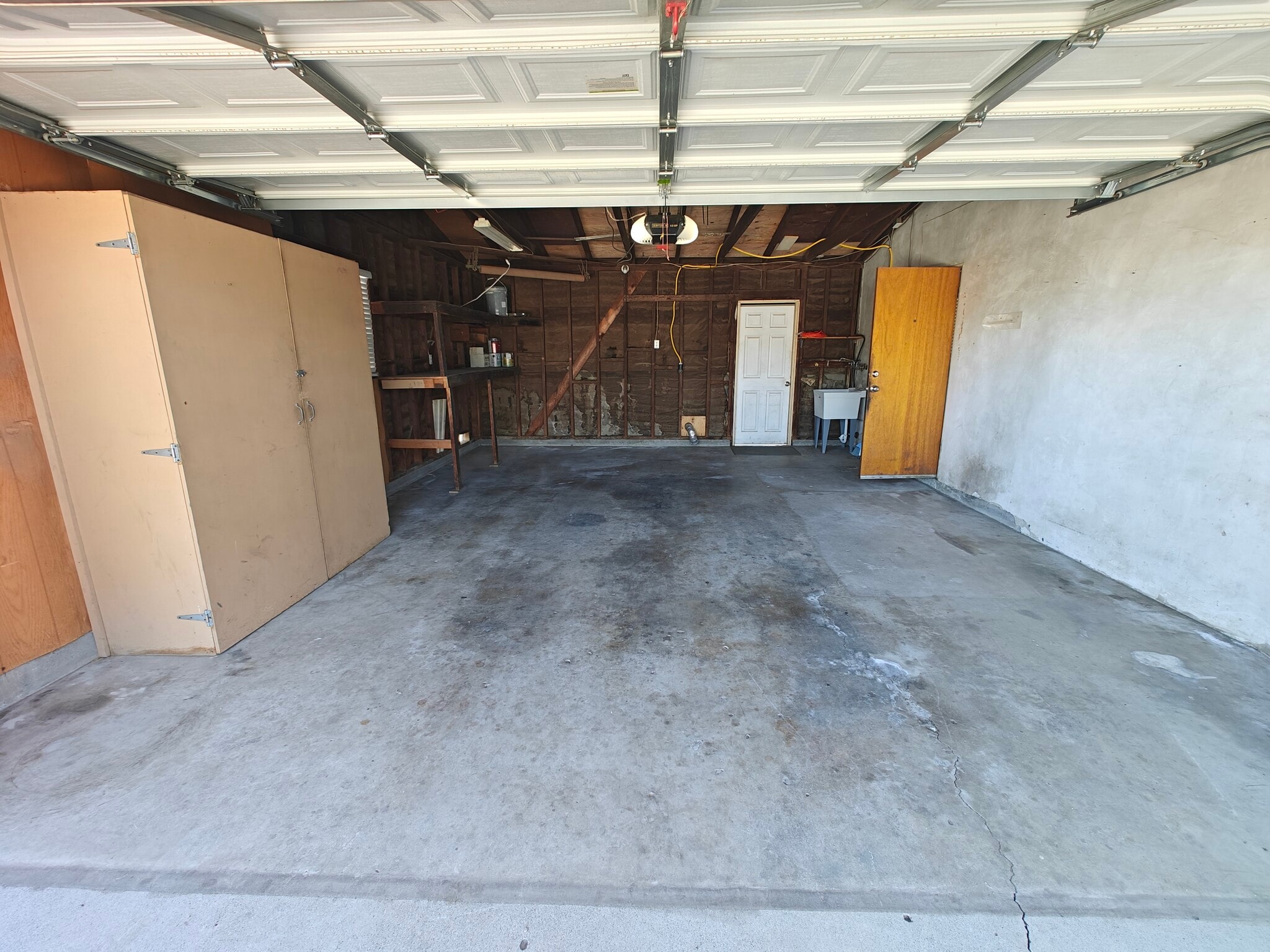 Building Photo - 909 Dwina Ave