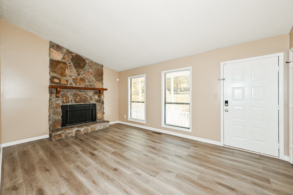 Building Photo - 5088 Phillip Ct