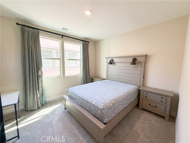 Building Photo - 64 Turnstone