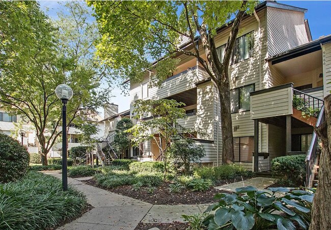 Primary Photo - 9960 Hellingly Pl