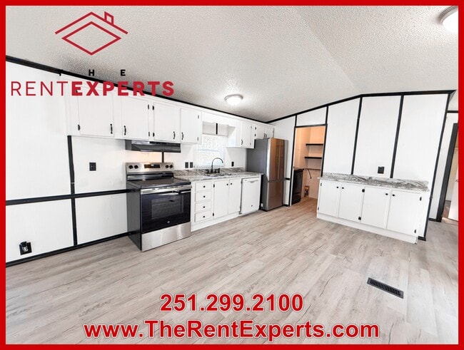 Building Photo - 6360 Mauvilla Dr W