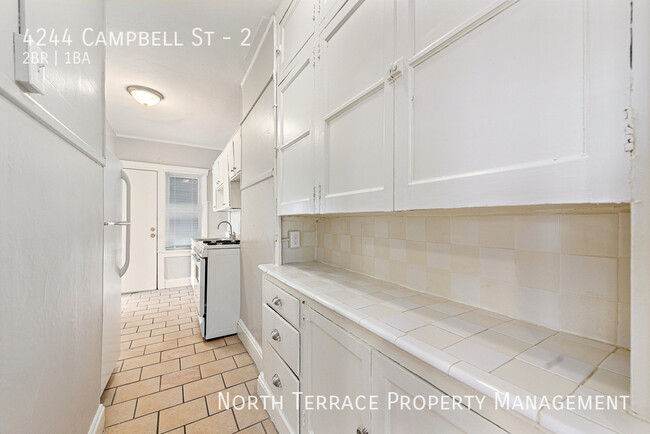 Building Photo - Charming Historic 2-Bedroom in South Hyde ...