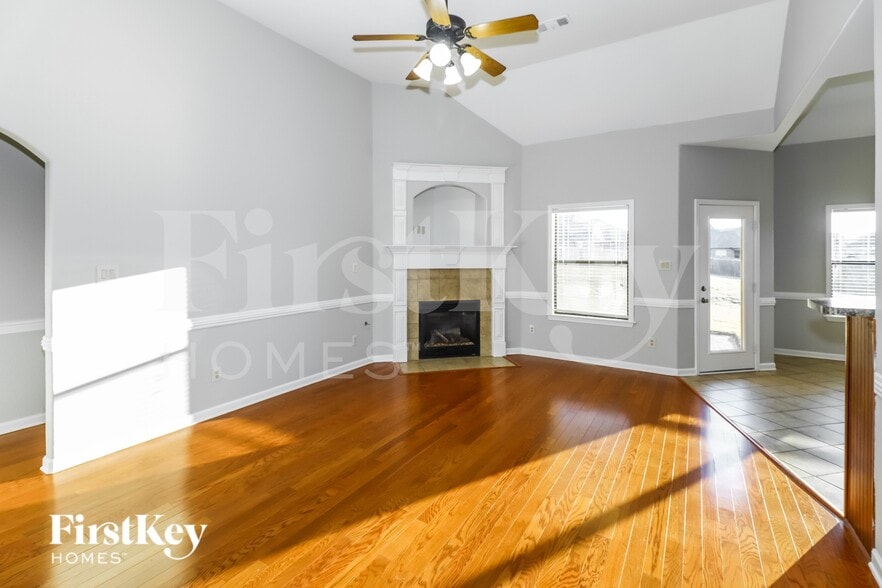 Building Photo - 100 Whispering Creek Cove