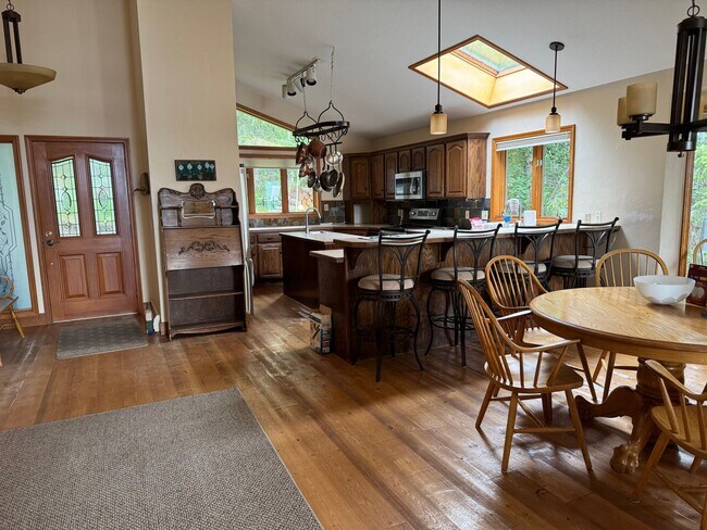 Building Photo - Rental on Whitefish Lake - 4 Bedroom 3 bath - $5,800 Per Month