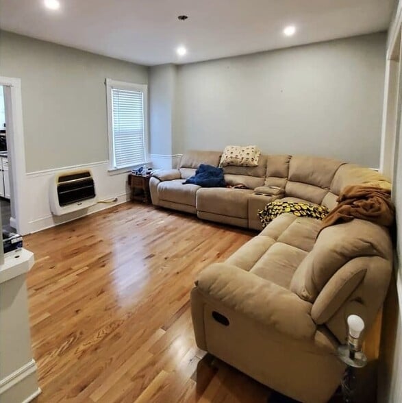 Building Photo - 171 Green St