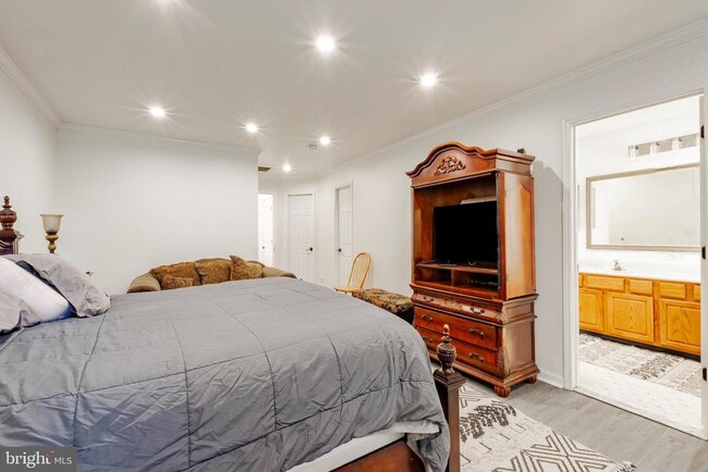 Building Photo - 34 Birmingham Dr