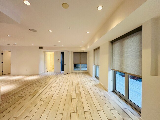 Building Photo - 947 4th St