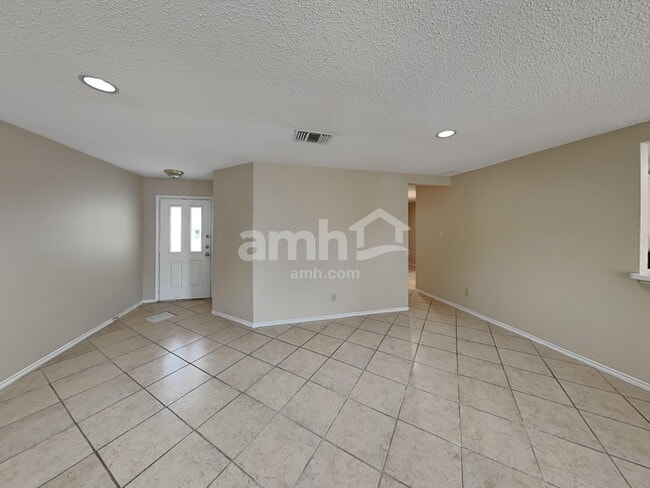 Building Photo - 16635 Blanco Ky