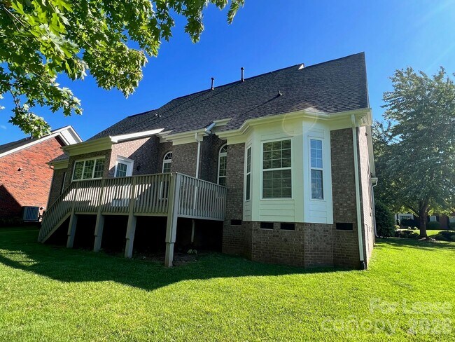 Building Photo - 353 E Waterlynn Rd