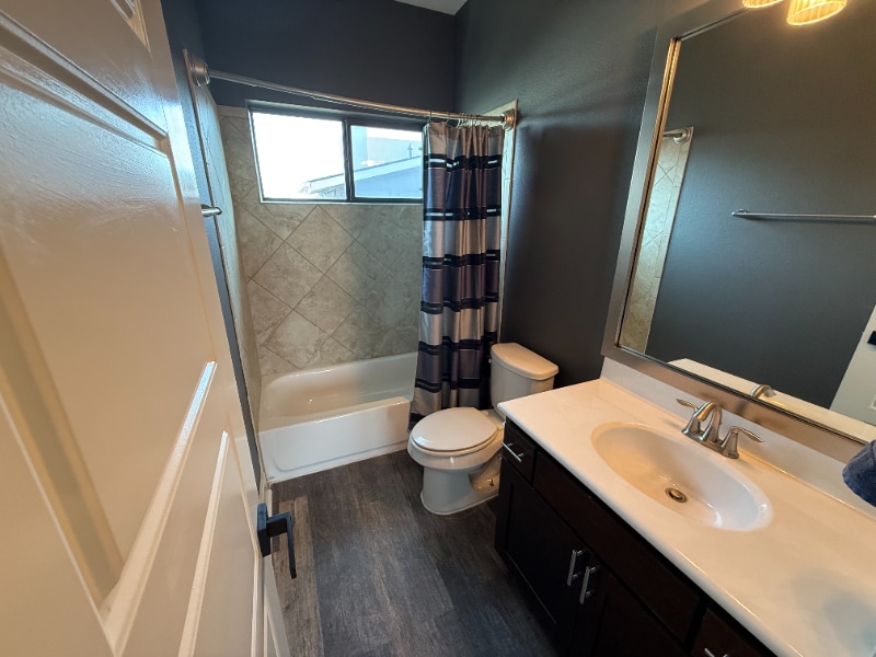 Building Photo - 1500 Lorraine Loop