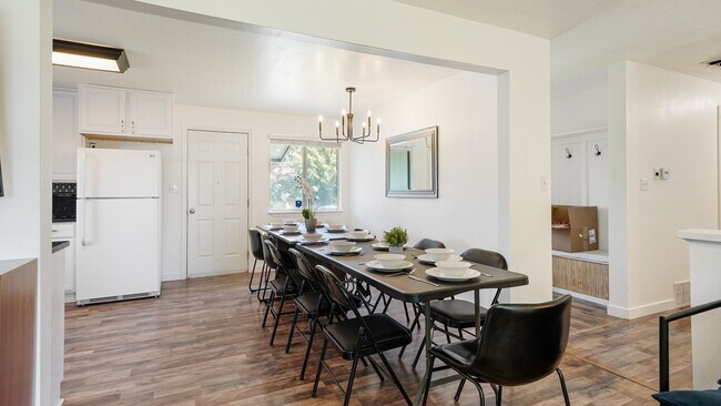 Building Photo - 423 W 1640 S