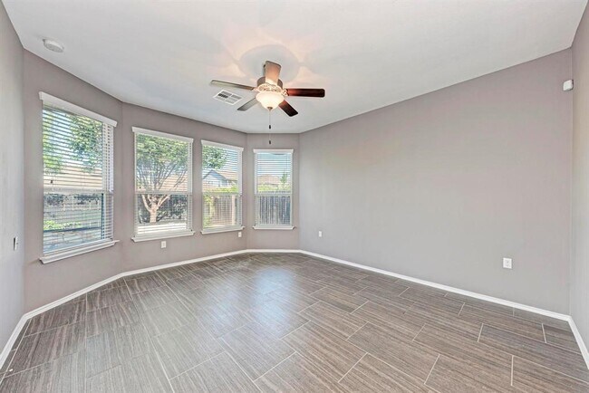 Building Photo - 5320 Ingersoll Ln
