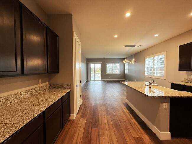 Building Photo - Beautiful single story Toll Brothers Home in The Prestiges Stonebrook Community