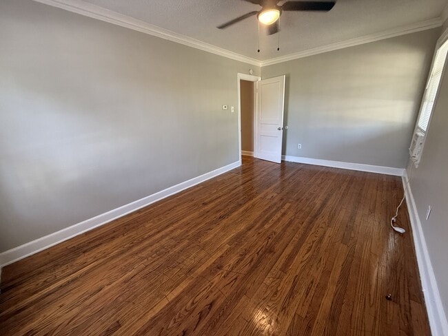 Building Photo - 1621 Glenview Ave