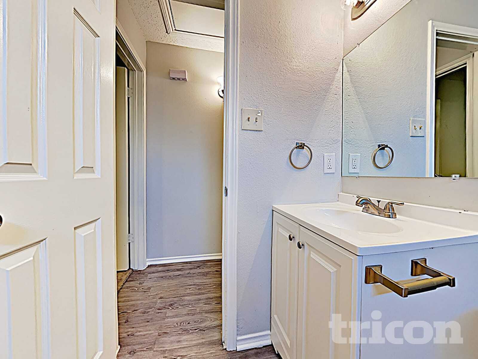 Building Photo - 2537 Rialto Way