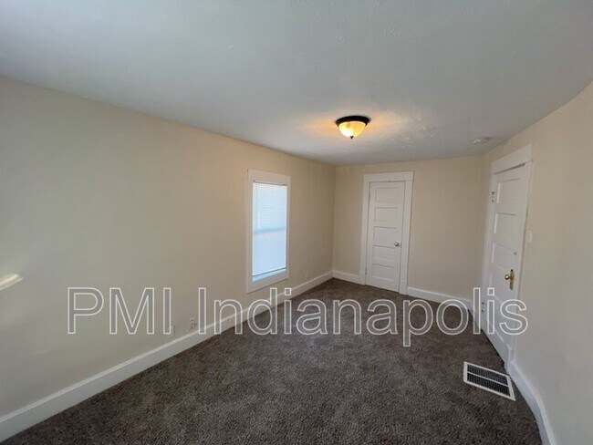 Building Photo - 1821 Grand Ave