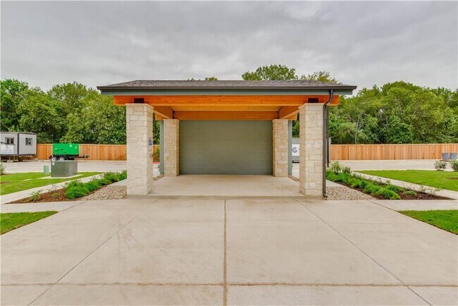Building Photo - 4704 Sunset Trail
