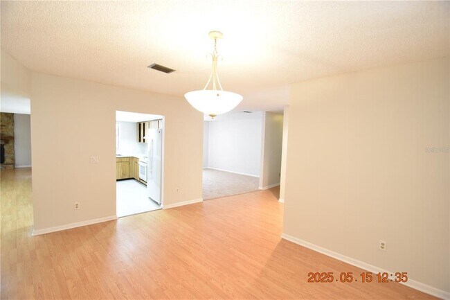 Building Photo - 4008 Briarlake Dr