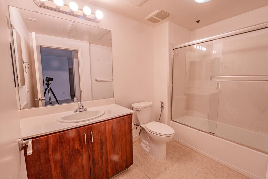 Building Photo - 5501 DeMarcus Blvd