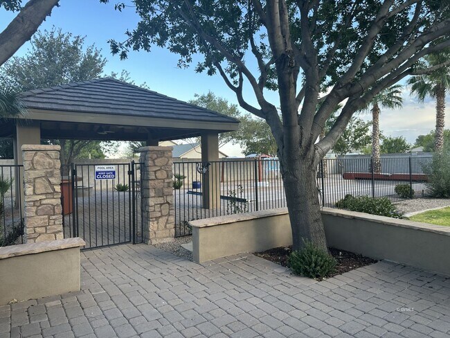 Building Photo - 2415 51st Ave