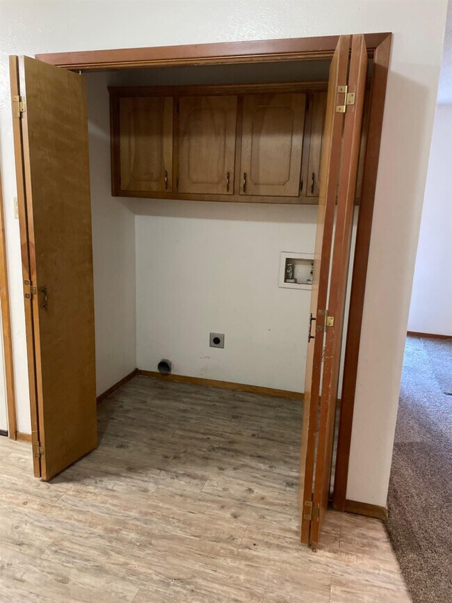 Building Photo - 7507 Avenue W