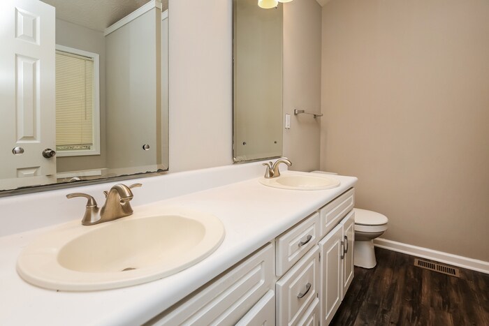 Building Photo - 3121 Autumn Woods Dr