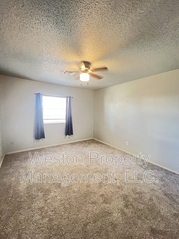 Building Photo - 10408 Blue Spruce Rd