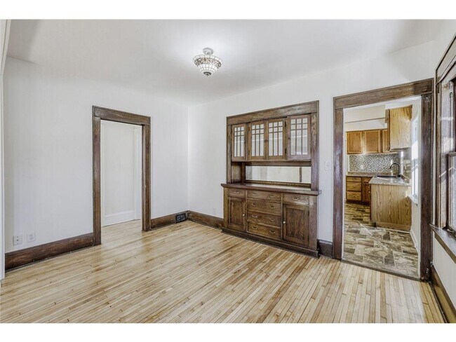 Building Photo - 1683 Minnehaha Ave E