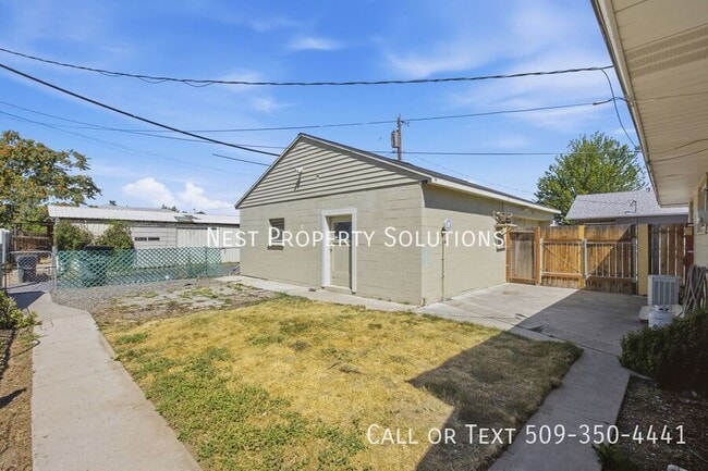 Building Photo - 171 G St SE