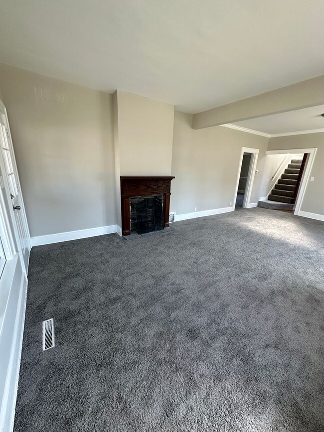 Building Photo - 1003 Clinton Ave