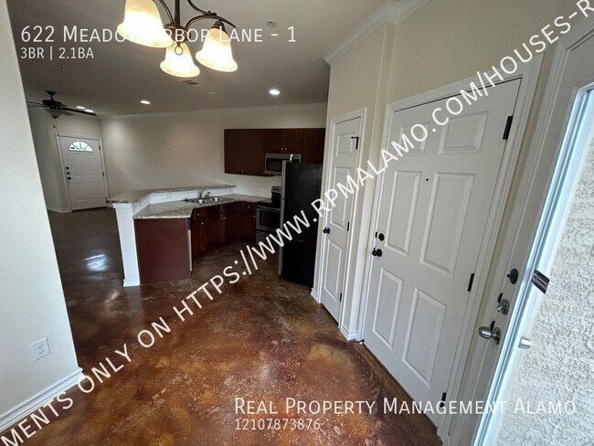 Building Photo - 622 Meadow Arbor Ln